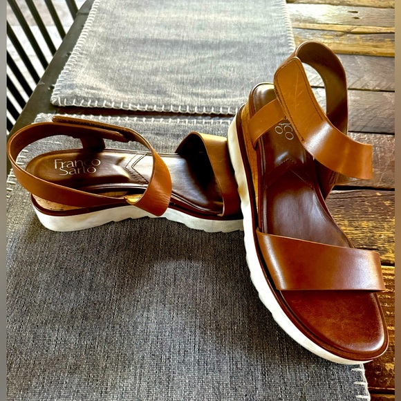 Franco Sarto Women’s Velcro closure leather wedges size 8 - Picture 3 of 4